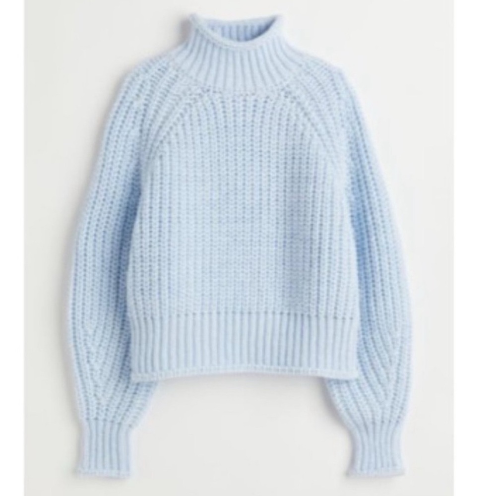 H&M Cozy Knit Turtleneck Sweater size medium